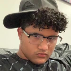 Meet your Posher, Henrique